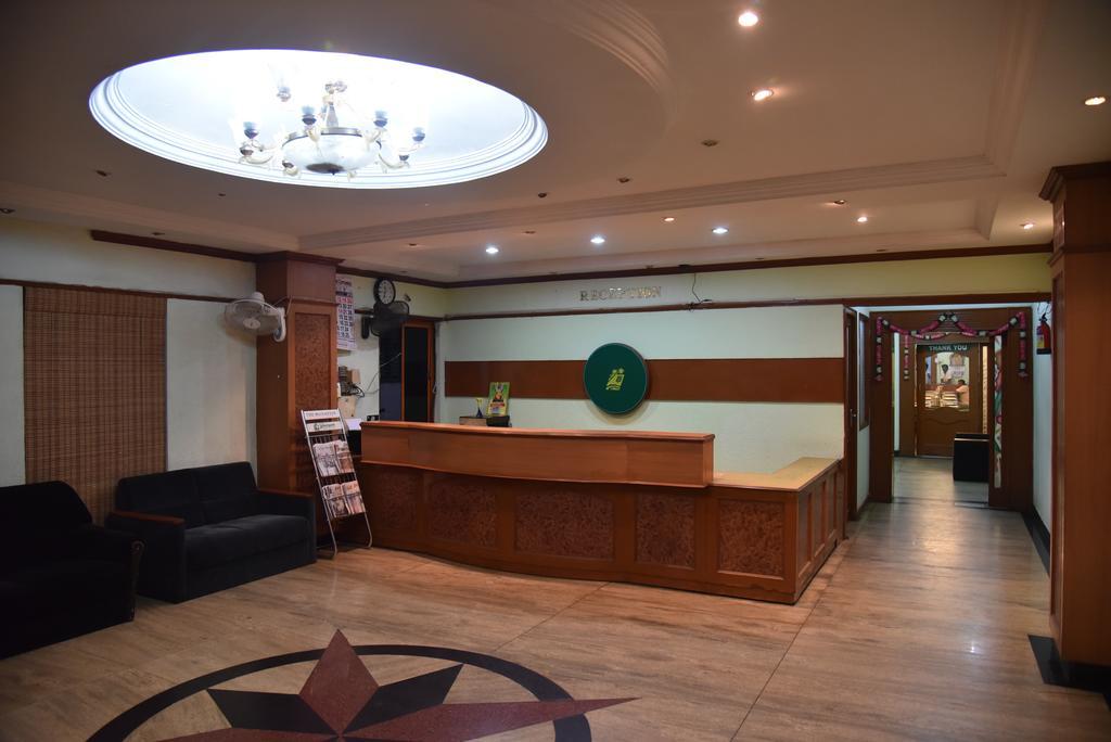 Hotel Green Park Кумбаконам Екстериор снимка